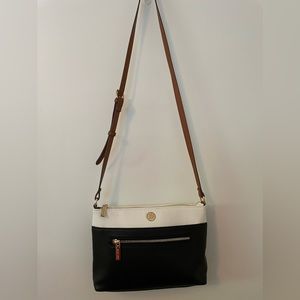 Women’s Anne Klein pebbled texture black and white crossbody bag. EUC.